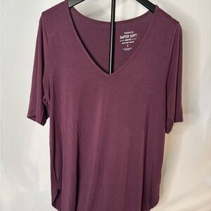 Torrid Women's Purple V-Neck Henley Top